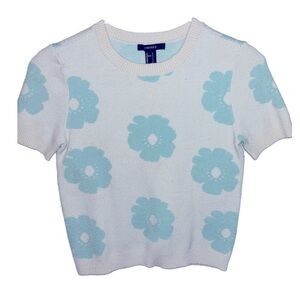 Retro White Wool Shirt w/ Blue Flowers